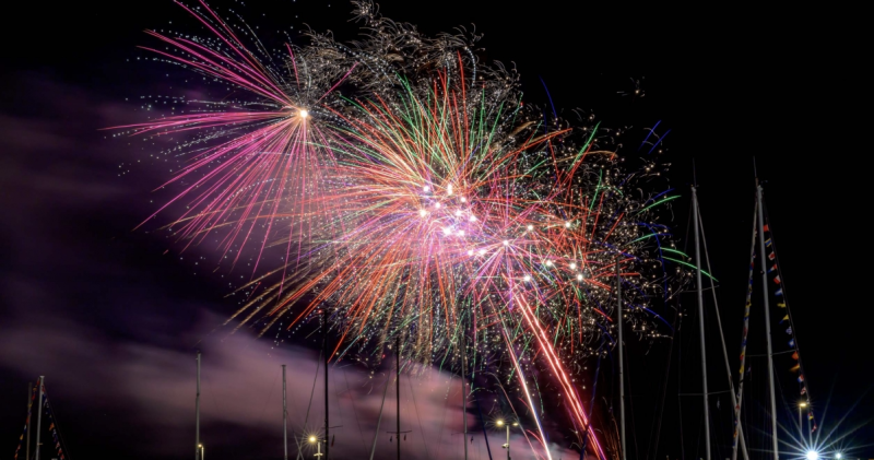 Fuochi d'artificio di Ferragosto e dj set
